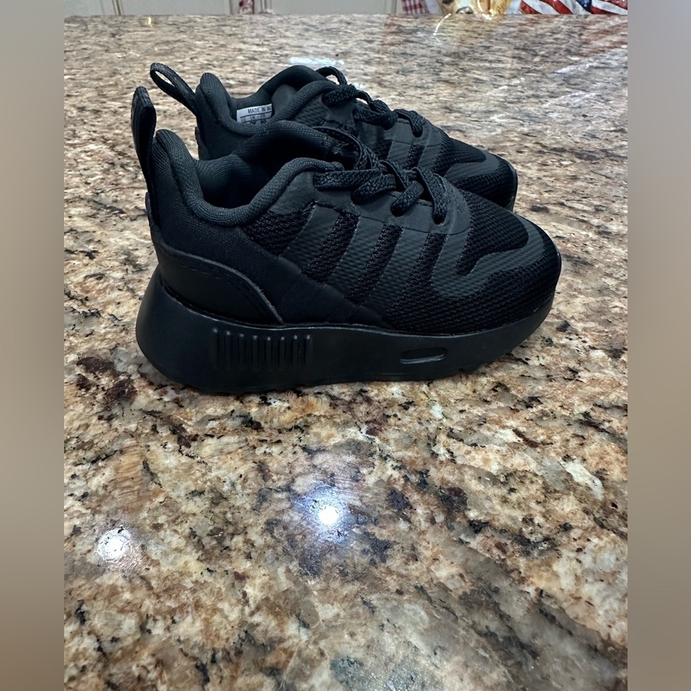 Adidas baby shoes 4K